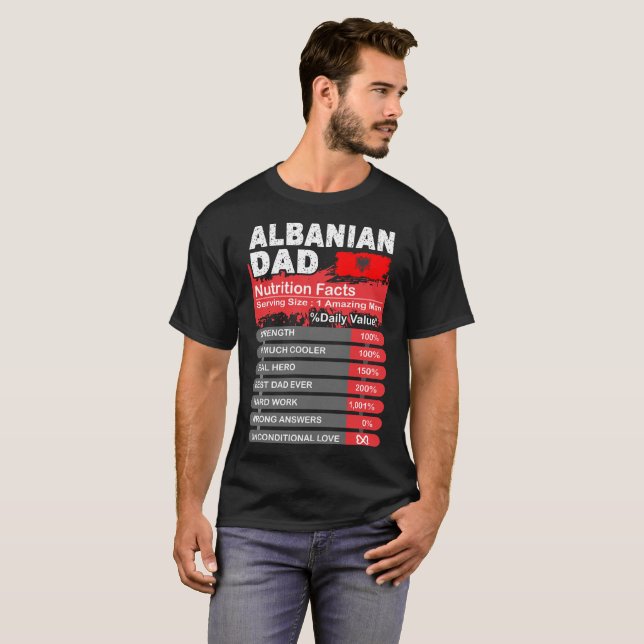 T-shirt Faits albanais de nutrition de papa servant le (Devant entier)