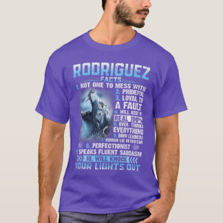 T-shirt Faits drôles Rodriguez Nom de famille Rodriguez vi