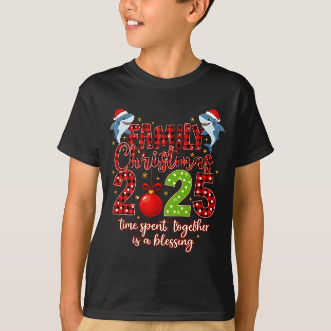 T-shirt Family Shark Christmas 2025 Santa Merry Time Spent (Devant)