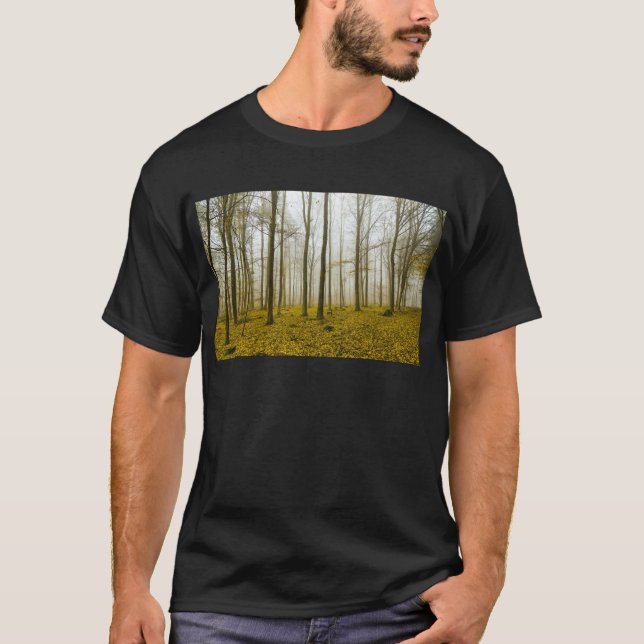 T-shirt Fantasy forest with fog and yellow leaves (Devant)