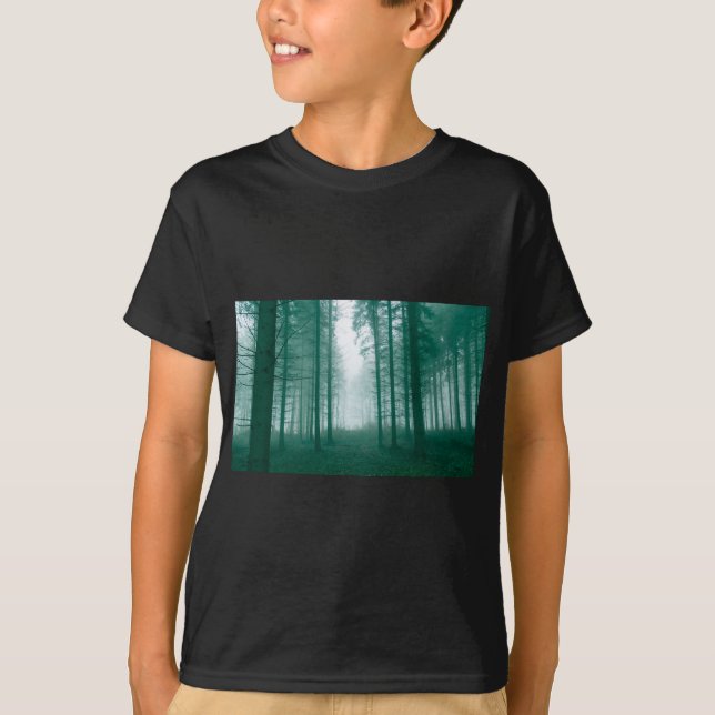 T-shirt Fantasy forest with fog in Green (Devant)