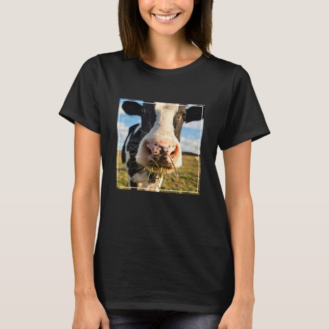 T-shirt Farms | Holstein Cow Chewing (Devant)