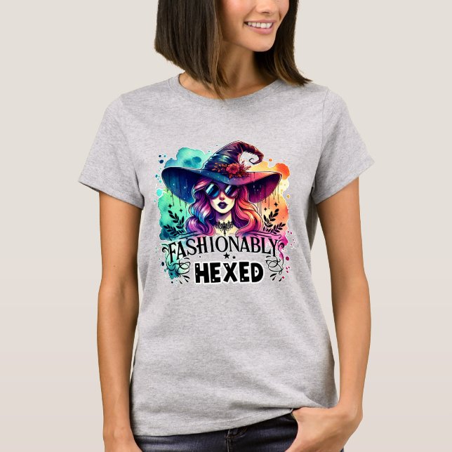 T-shirt "Fashionably Hexed Witch – Modern Style Halloween  (Devant)