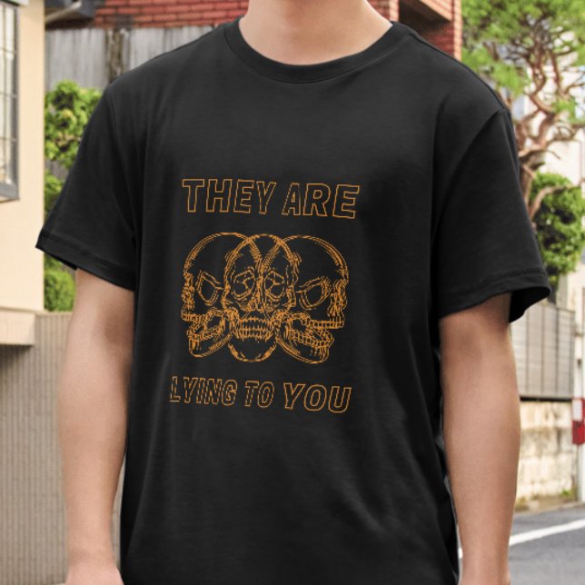 T-shirt Faux médias anti-guerre (Créateur téléchargé)