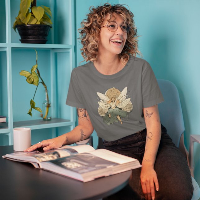 T-shirt Fée volant dans le ciel (Créateur téléchargé)