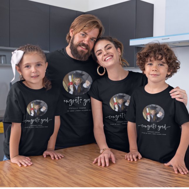 T-shirt Félicitations Grad White Script Photo Graduation (Créateur téléchargé)