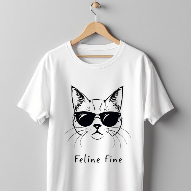 T-shirt Feline fin (Créateur téléchargé)