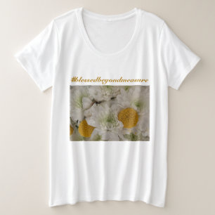 T-shirt féminin avec hashtag en fleurs