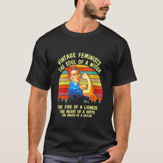 T-shirt Féministes vintages L'Âme D'Une Sorcière Le Feu De