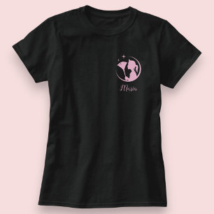 T-shirt Femme de ménage nettoyant la maison en noir et ros