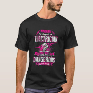 T-shirt Femme fière d'une femme d'électricien