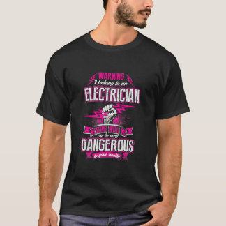 T-shirt Femme fière d'une femme d'électricien