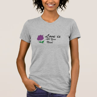 T-shirt femme Love Is All You Need