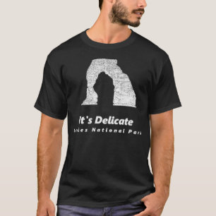 T-shirt Femmes C'est Delicate Arches Parc National Nature