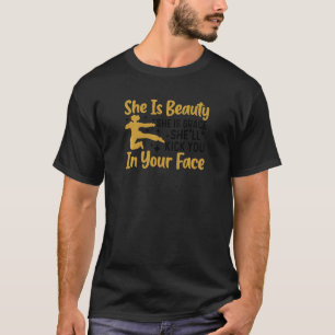 T-shirt Femmes Elle Est Belle Elle Est Gracieuse Elle Vous