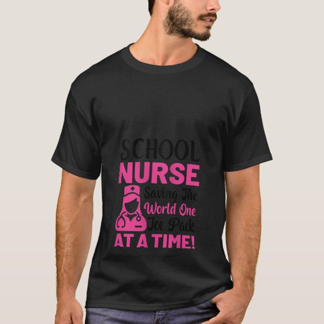 T-shirt Femmes Infirmière Sauvons Le Monde Une Ice Pack (Devant)