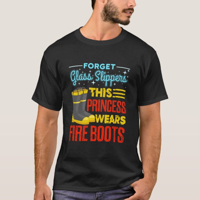 T-shirt Femmes Pompiers Cette Princesse Porte Des Bottes D (Devant)