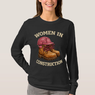 T-shirt Femmes sur les chantiers de construction en bottes