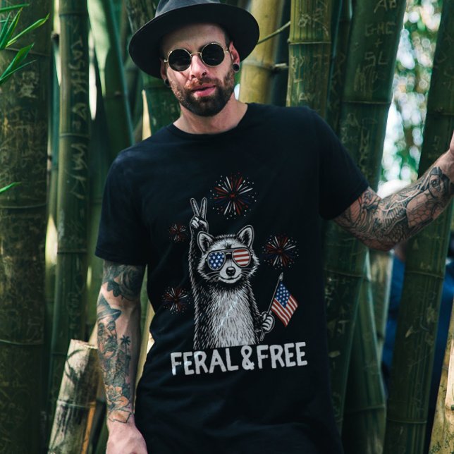 T-shirt Feral and Free Raccoon American Independence Day (Créateur téléchargé)