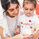 T-Shirt Fête d'anniversaire de la petite fille Ladybug<br><div class="desc">Un mignon t-shirt pour la fête d'anniversaire de votre fille sur le thème de la coccinelle ! Illustration de ladybugs et de fleurs sauvages. Le texte dit : "Ce petit coccinelle est en train d'atteindre X."</div>