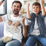 T-shirt Fête des pères POPPOP photo personnalisée<br><div class="desc">Offrez à votre grand-père quelque chose de significatif qui va dernier une vie. Notre t-shirt photo moderne et personnalisé est le cadeau idéal pour la Fête des pères, les anniversaires, Noël et au-delà. Chaque tee personnalisé livre un "Je t'aime" sincère sur sa photo préférée, combiné avec le surnom affectueux "POPPOP"...</div>