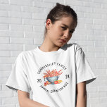 T-shirt Fête d'été en famille Grillade de fruits de mer Bo<br><div class="desc">C'est de retour. L'événement annuel de fête d'été que vous organisez pour que toute la famille se détende, mange et boive. Commémorez cette année avec un design familial assorti pour rendre la photo parfaite et garder le souvenir pendant des années et des années. Ajoutez les détails de votre famille en...</div>