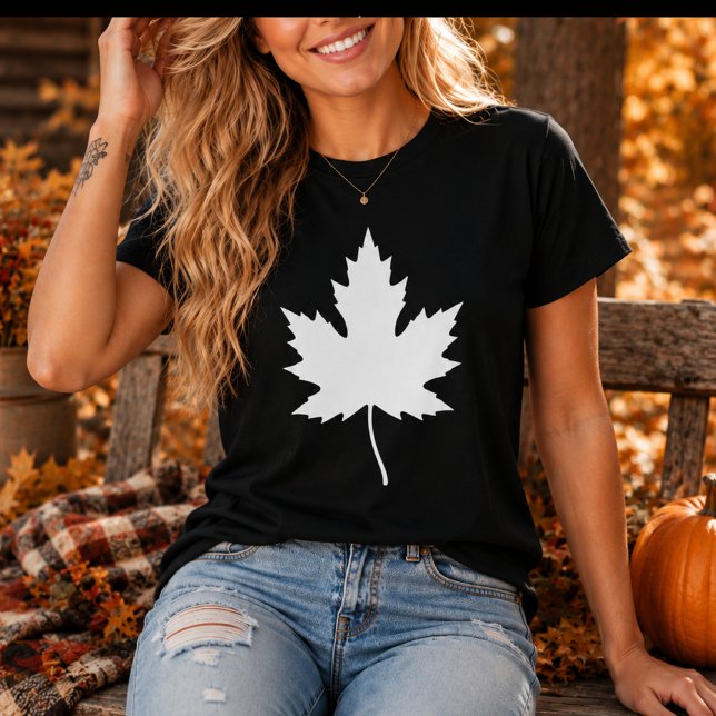 T-shirt Feuille de Maple Blanche Unisexe | feuilles d'auto (White Maple Leaf Unisex T-Shirt | Minimalist Canada Silhouette Tee)