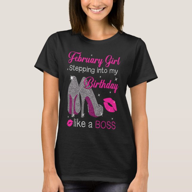 T-shirt Février Fille Entrant Dans Mon Anniversaire Comme  (Devant)