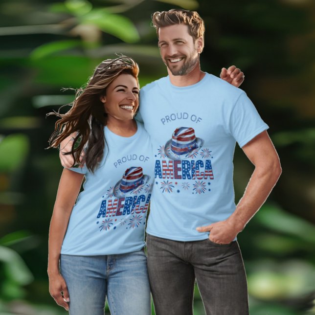 T-shirt Fier De L'Amérique Étoiles Casquette et pétard (Proud Of America Stars Stripes Hat and Firecracker T-Shirt)