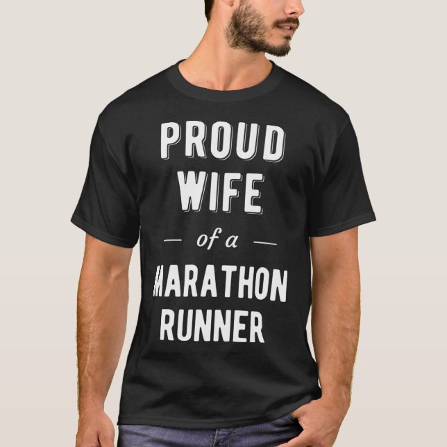 T-shirt Fier épouse d'un coureur de marathon (Devant)