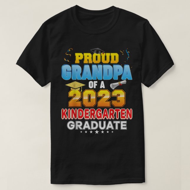 T-shirt Fier Grand-Père D'Un Graduat De La Maternelle 2023 (Design devant)
