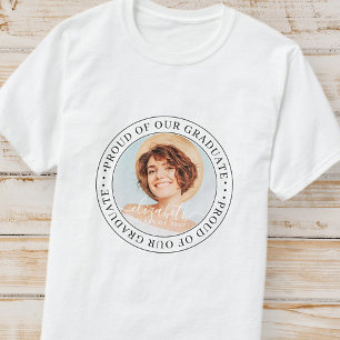 T-shirt Fière de notre Graduate 20XX Modern Graduation Pho