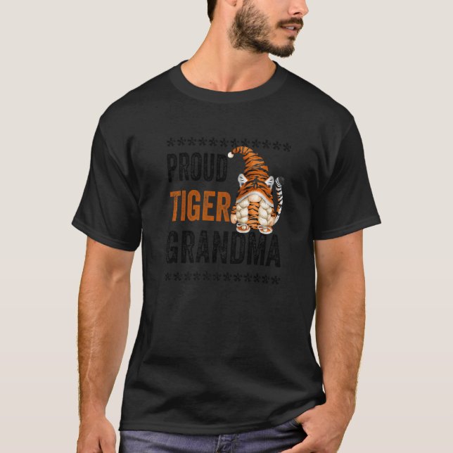 T-shirt Fière Grand-Mère De Tigre Gnome Pour Les Femmes Et (Devant)