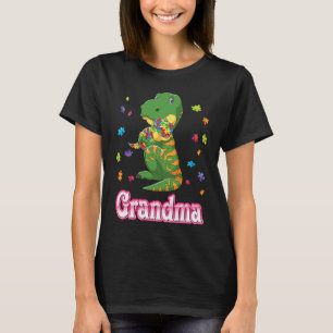 T-shirt Fière grand-mère dinosaure Rainbow de sensibilisat