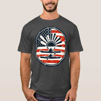 T-shirt Fière Kayaker Paddle à travers l'eau Drapeau usa 2