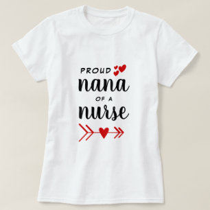 T-shirt Fière Nana d'une infirmière Coeurs rouges