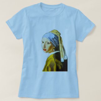 T-shirt fille avec une boucle d'oreille de perle