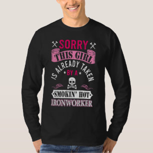 T-shirt Fille déjà prise par une petite amie ouvrière méta
