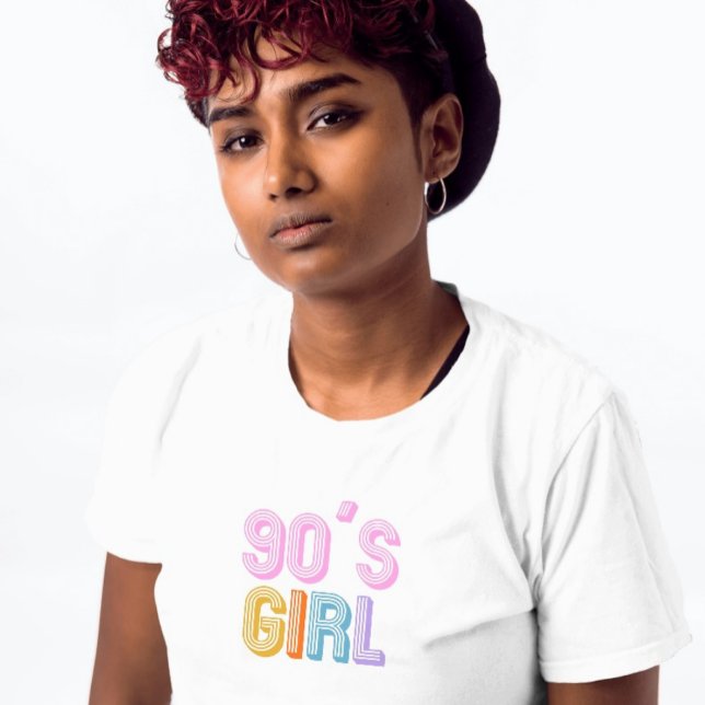 T-shirt fille des années 90 texte simple moderne blanc (90 's girl tshirt. White modern typography tshirt for ninety s girls, women. Simple trendy fashion)