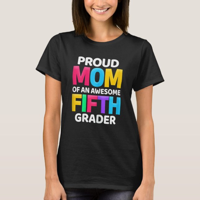T-shirt Filles 5e Année Fier Maman D'Un Magnifique Cinquiè (Devant)