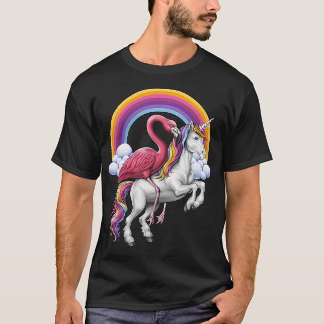 T-shirt Flamant Rose Chevauchant une Licorne (Devant)