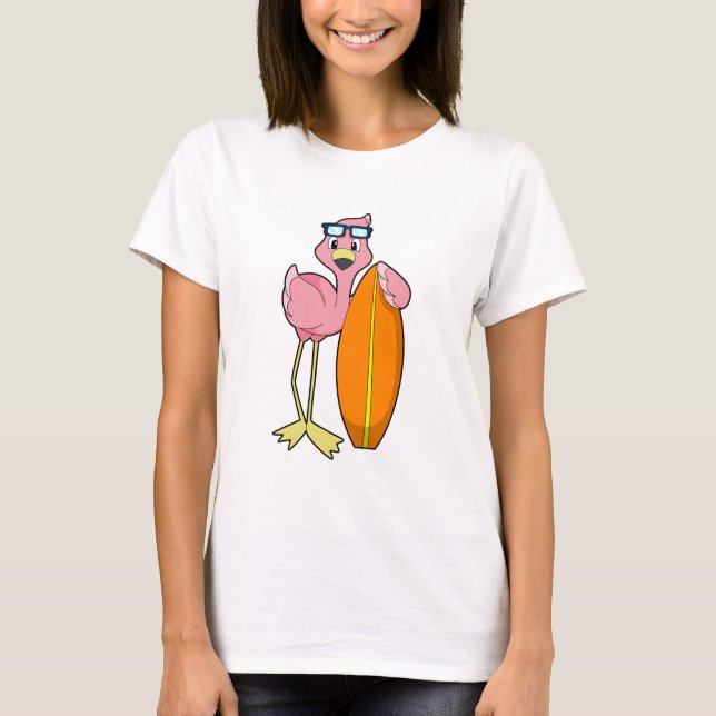 T-shirt Flamant rose comme Surfer avec Surfboard.PNG (Devant)