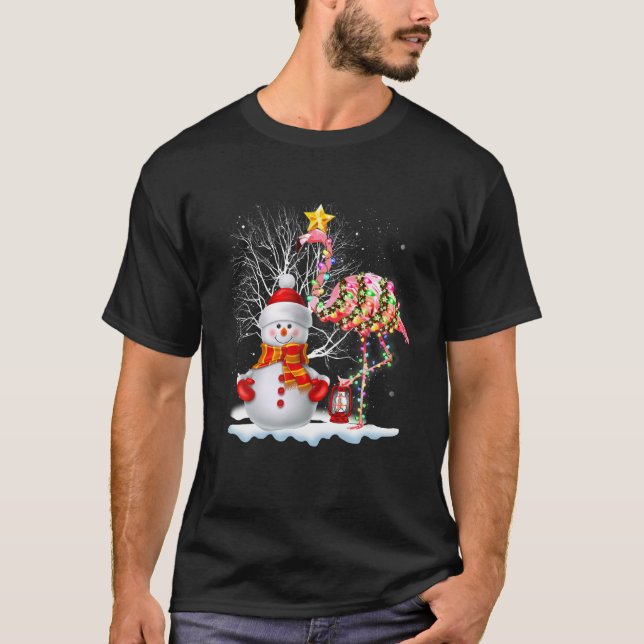T-shirt Flamant rose Noël Arbre Snowman Santa Hat Flamant  (Devant)