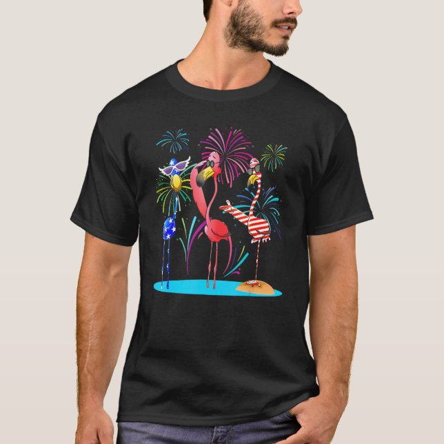 T-shirt Flamants roses Nous Fêter Drapeau Avec Lunettes Fe (Devant)