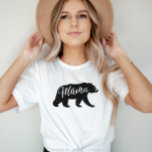T-shirt Flannel Aventure Mama Baby shower Ours<br><div class="desc">L'ours de maman va adorer porter cette chemise rustique ! Planifier un baby shower peut être une expérience agréable, et en choisissant le thème du Baby shower Flannel Adventure Bear de Creative Union Designs peut simplifier le processus de planification de la fête tout en ajoutant une touche de charme. L'ours...</div>