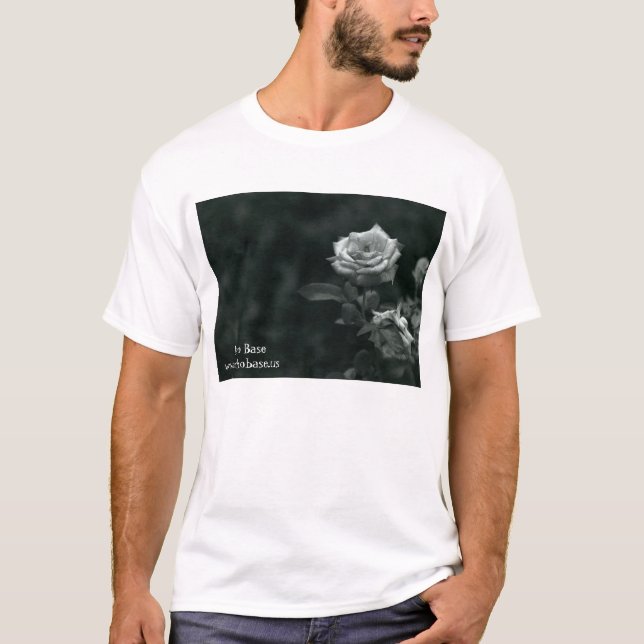 T-shirt Fleur basse d'écho par Suzanne Renee (Devant)