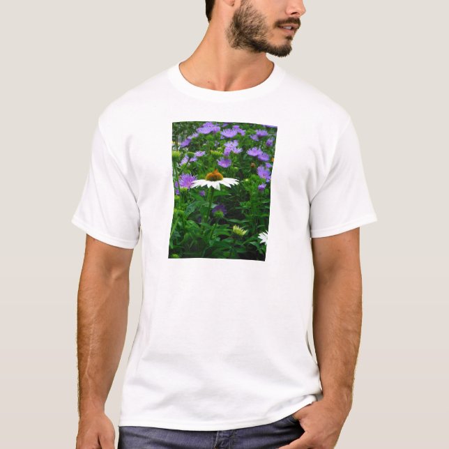 T-shirt Fleur de cône blanc, fleurs pourpres et papillon (Devant)