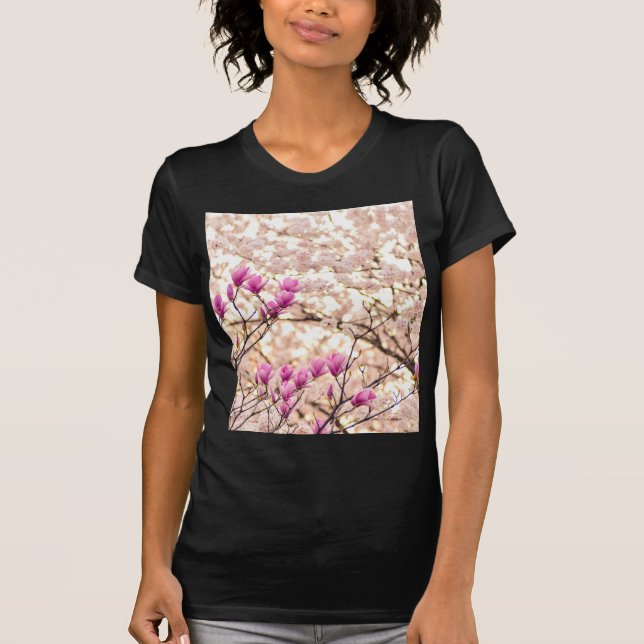 T-shirt Fleur de printemps rose pourpre en floraison (Devant)