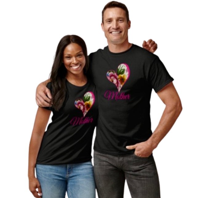 T-shirt Fleur inspirée de la porcelaine (Celebrate Mom with a tee he’ll love to wear—perfect for family photos and Mother’s Day fun.
)