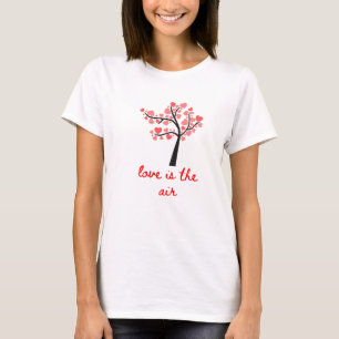 T-Shirt Fleur "L'Amour est dans l'Air"